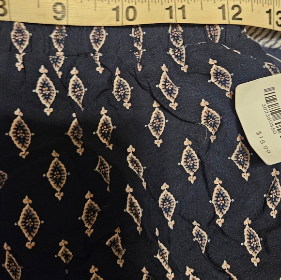 NWT Charlotte Russe Womens Blue Multicolored Elastic Waist Shorts Size Small - Picture 4 of 7